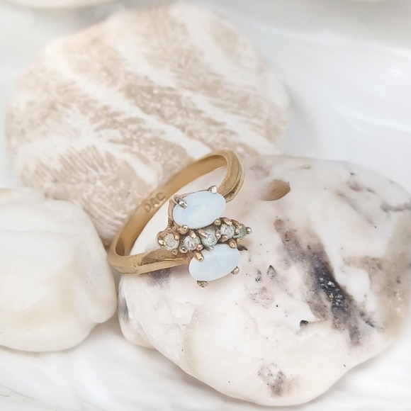 DAC White Stone and CZ Gold Ring (VTG) - Picture 3 of 9